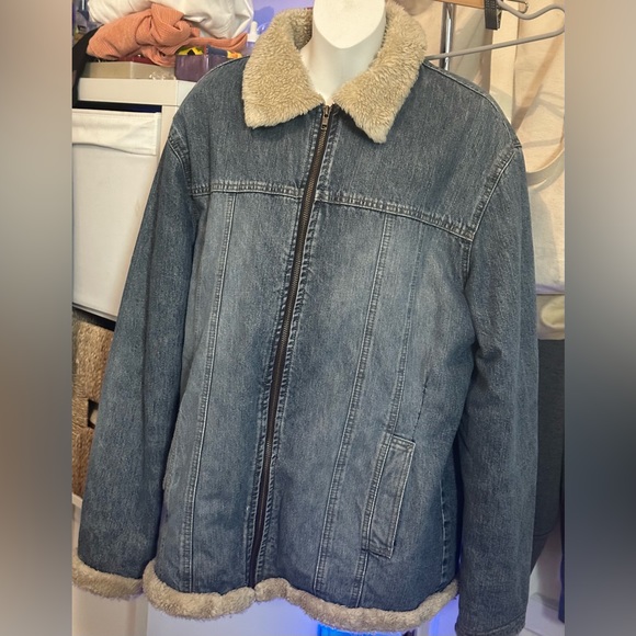 Jean jacket - Picture 14 of 14